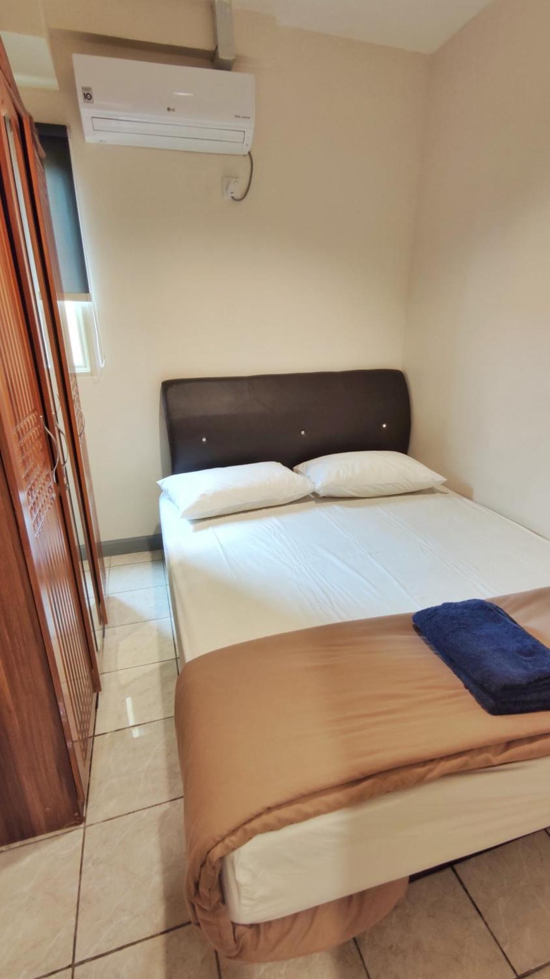 Queen Victoria Apartment Batam Стая снимка