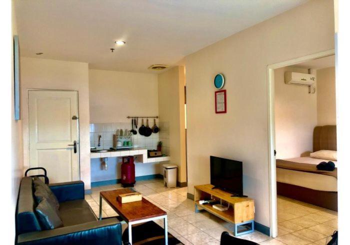 Queen Victoria Apartment Batam Екстериор снимка