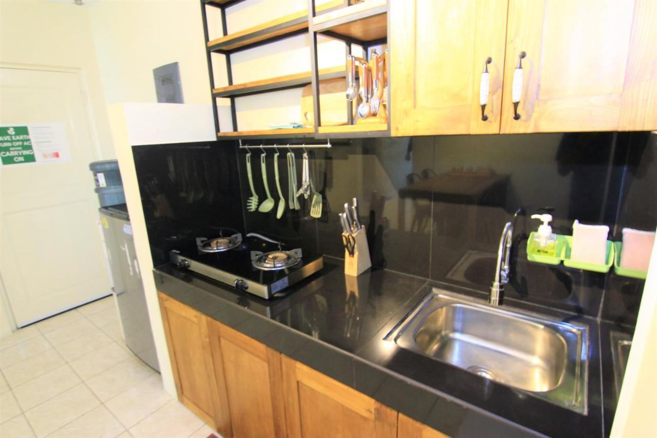 Queen Victoria Apartment Batam Екстериор снимка